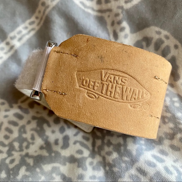 Vans El Dorado Black Leather Velcro Strap Watch - Picture 2 of 6